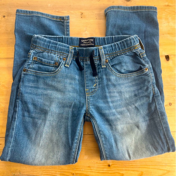 Boys Levi Jeans Size 10 Regular New Without Tags - Picture 1 of 4